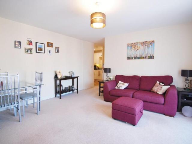 2 bedroom apartment to rent