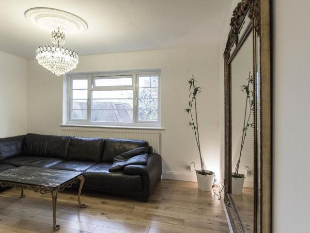 2 bedroom apartment to rent