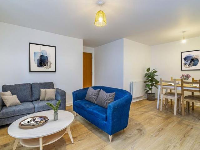 2 bedroom apartment to rent
