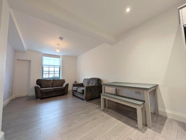 2 bedroom apartment to rent