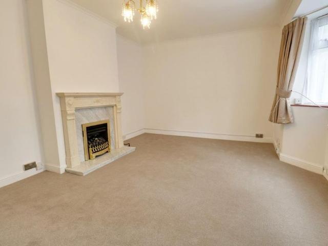 2 bedroom apartment to rent