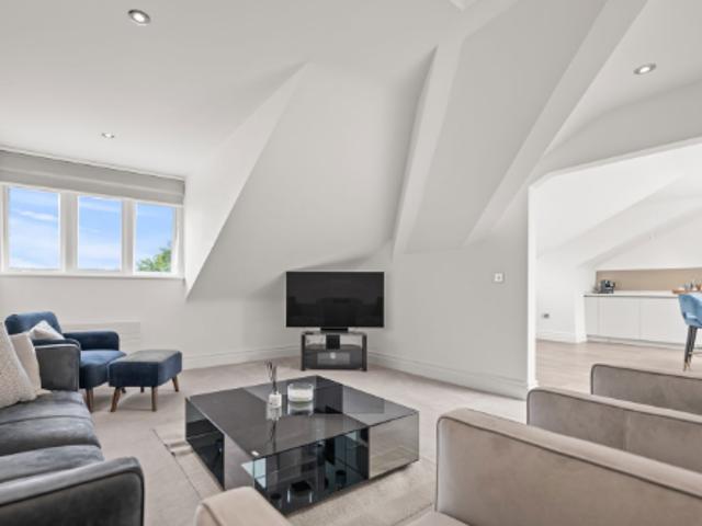 2 bedroom apartment to rent