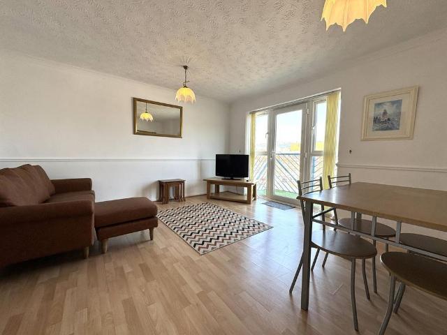 2 bedroom apartment to rent