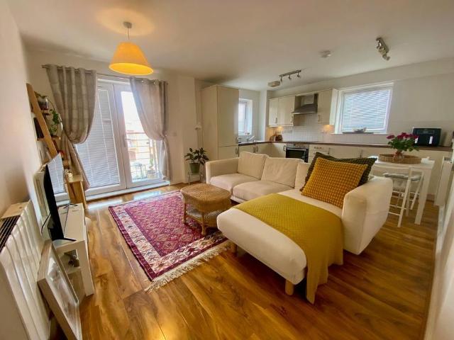2 bedroom apartment to rent