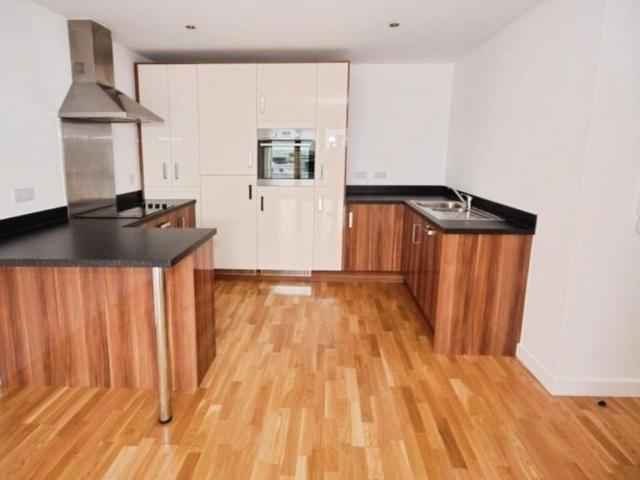 2 bedroom apartment to rent