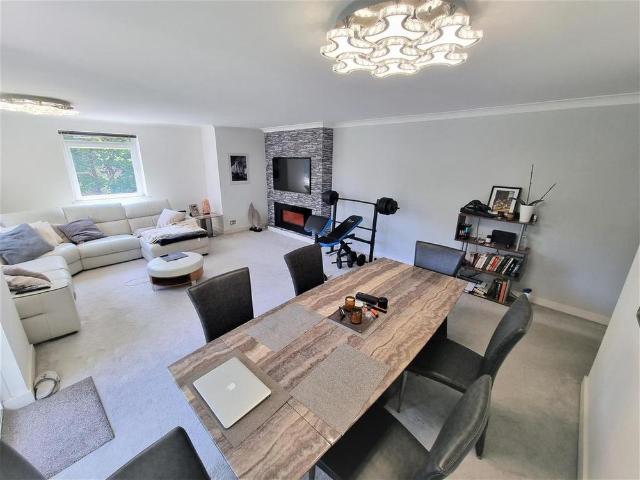 2 bedroom apartment to rent