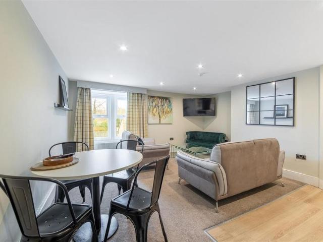 2 bedroom apartment to rent