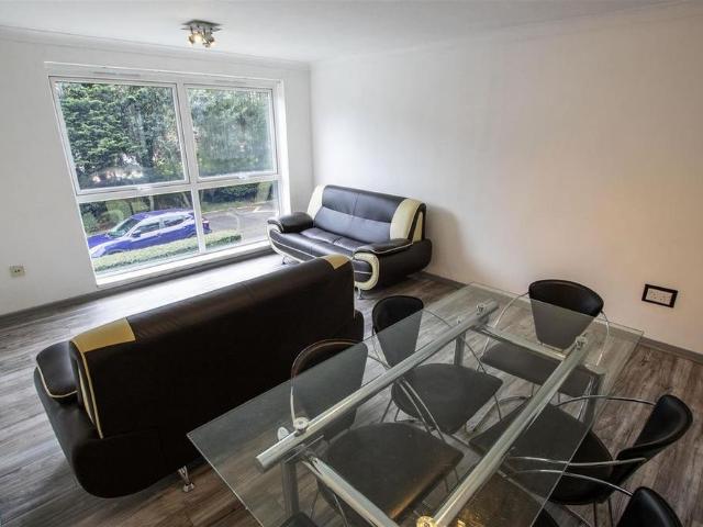 2 bedroom apartment to rent
