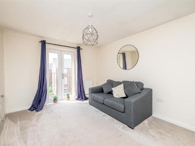 2 bedroom apartment to rent