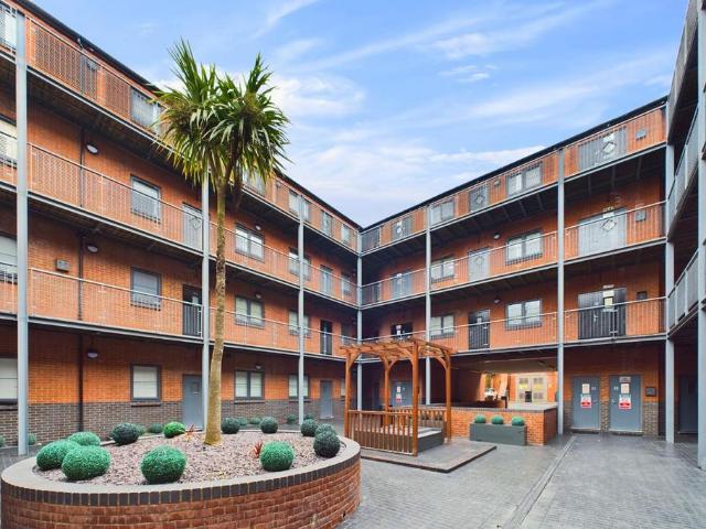 2 bedroom apartment to rent