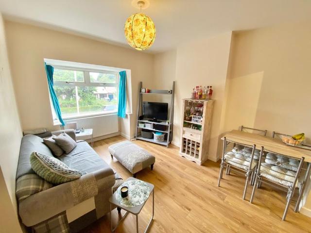 2 bedroom apartment to rent