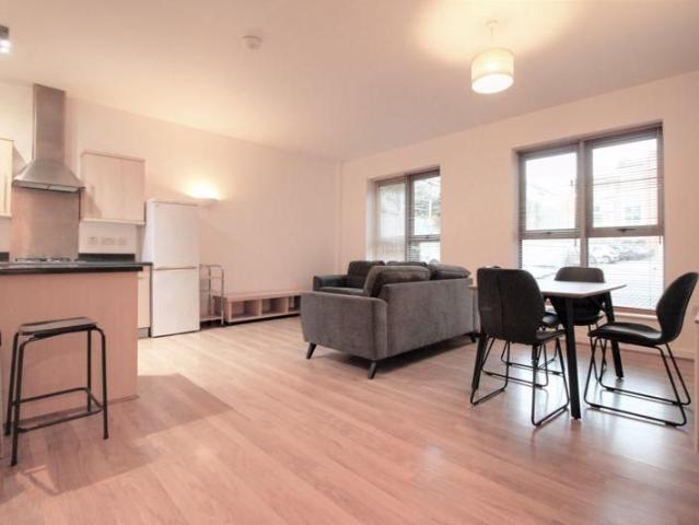 2 bedroom apartment to rent