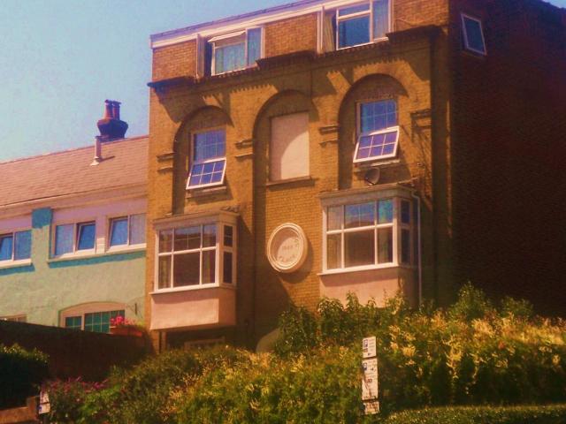 2 bedroom apartment to rent