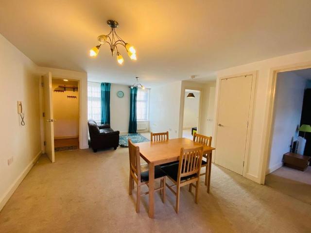 2 bedroom apartment to rent