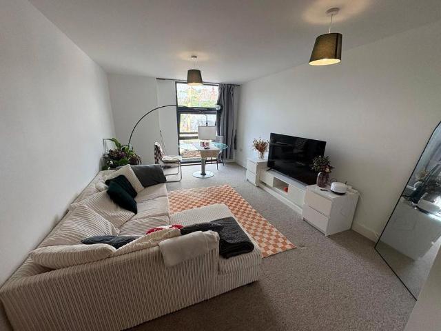 2 bedroom apartment to rent