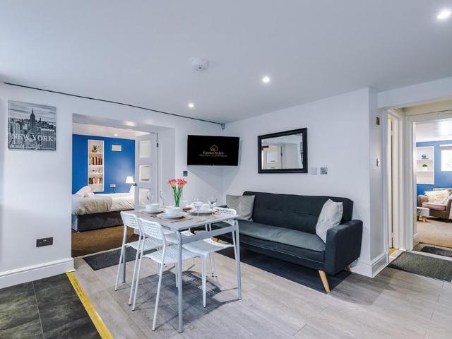 2 bedroom apartment to rent