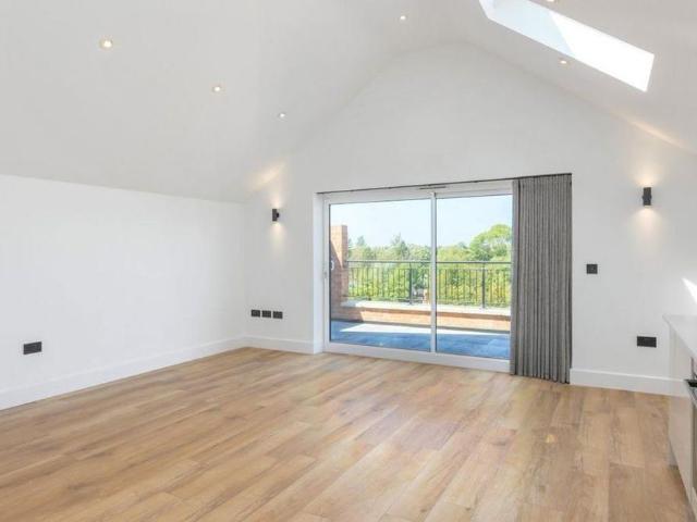 2 bedroom apartment to rent