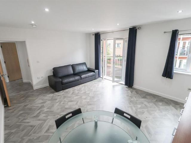 2 bedroom apartment to rent