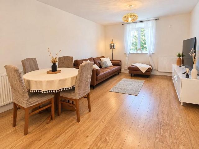 2 bedroom apartment to rent