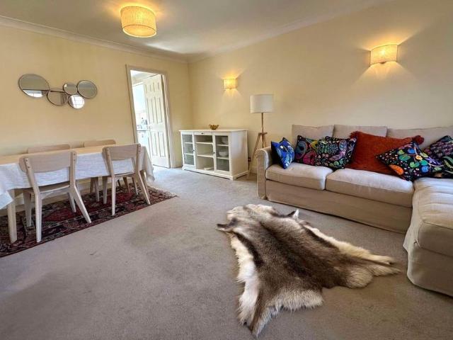 2 bedroom apartment to rent