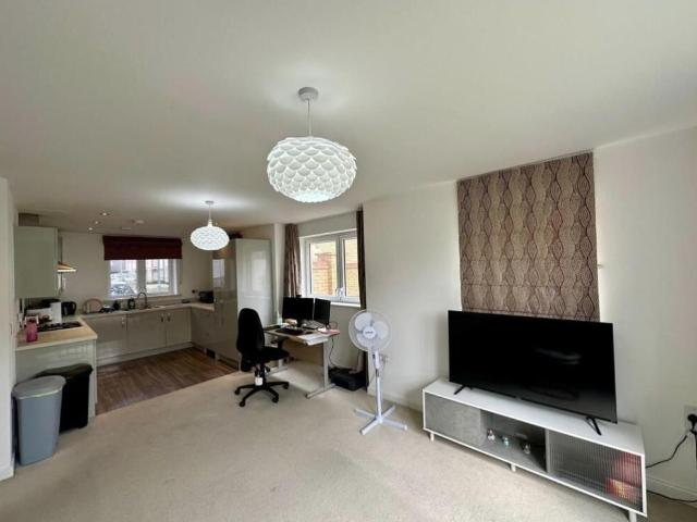 2 bedroom apartment to rent