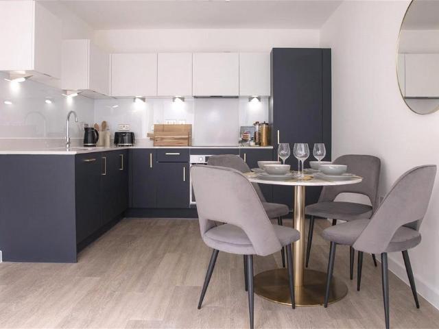 2 bedroom apartment to rent