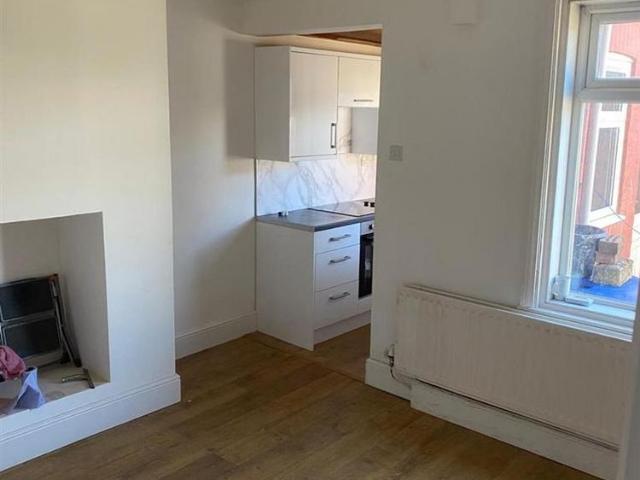 2 bedroom apartment to rent