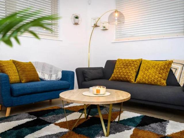 2 bedroom apartment to rent