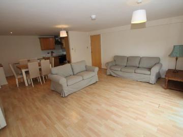 2 bedroom apartment to rent
