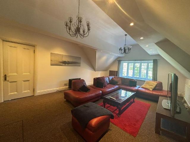 2 bedroom apartment to rent