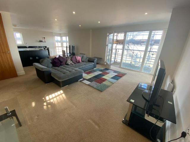 2 bedroom apartment to rent