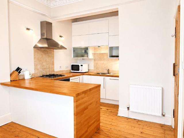 2 bedroom apartment to rent