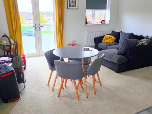 2 bedroom apartment to rent