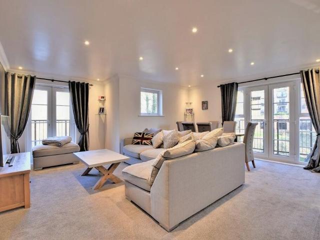 2 bedroom apartment to rent