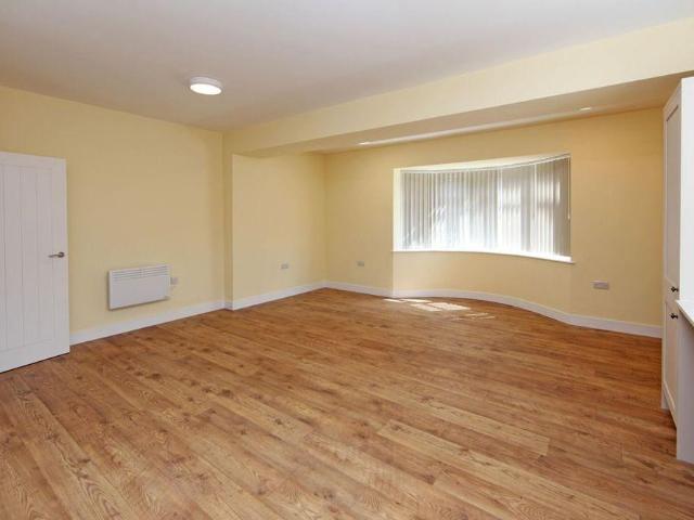 2 bedroom apartment to rent