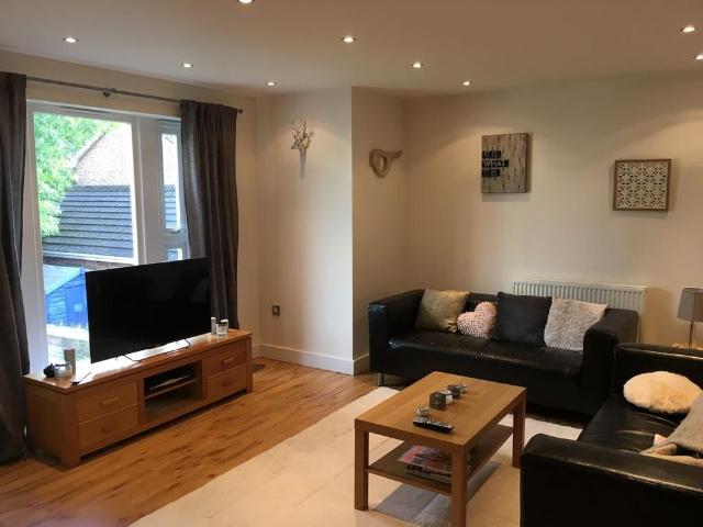 2 bedroom apartment to rent