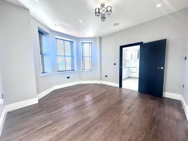 2 bedroom apartment to rent