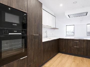 Flat to rent in Corsham - Lift