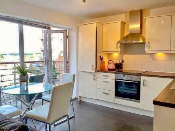 Chester, Cheshire county, Midlands - Equipped kitchen