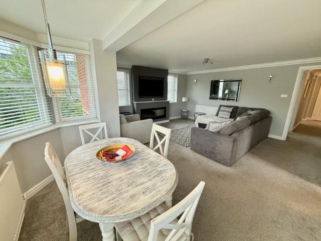 2 bedroom apartment to rent