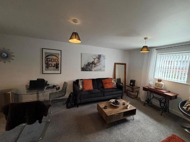 2 bedroom apartment to rent
