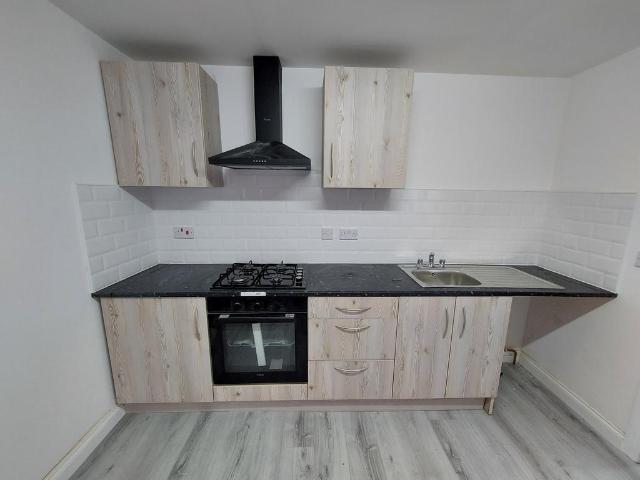 2 bedroom apartment to rent