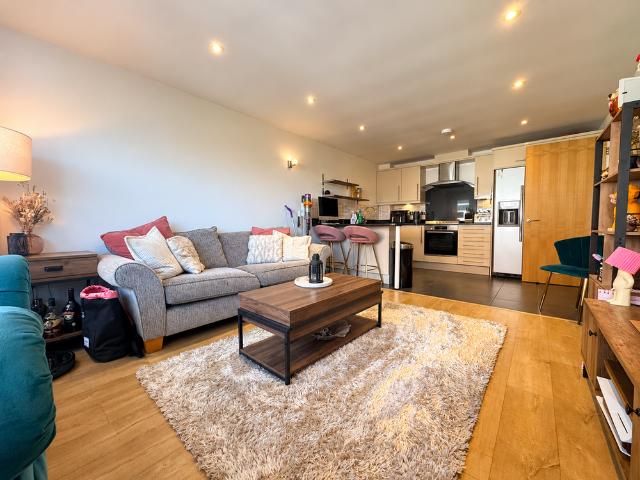 2 bedroom apartment to rent