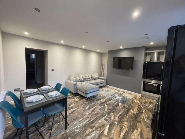 2 bedroom apartment to rent