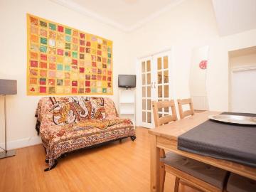 Wendell Park, London, Greater London - Equipped kitchen