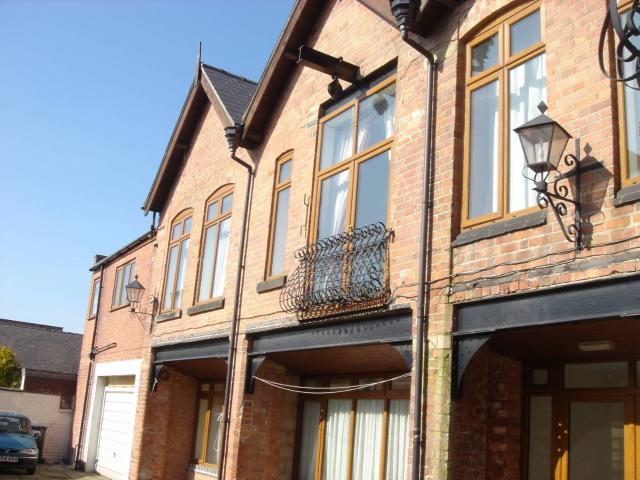 2 bedroom apartment to rent