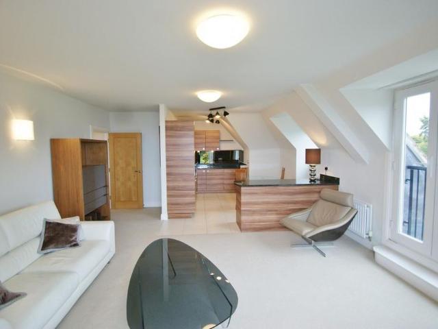 2 bedroom apartment to rent