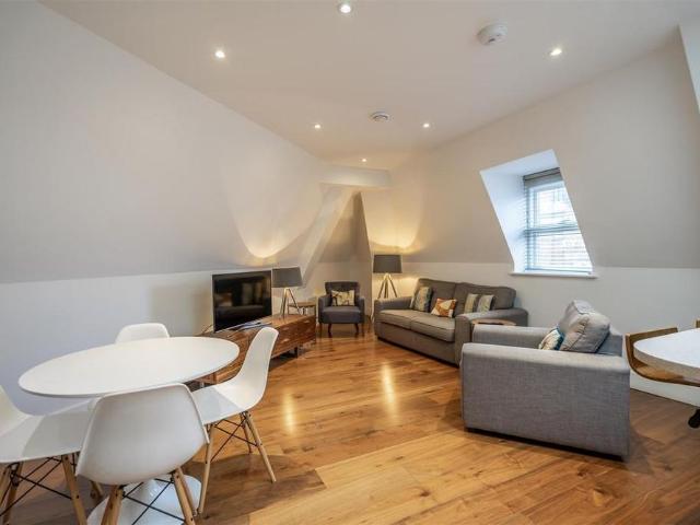 2 bedroom apartment to rent