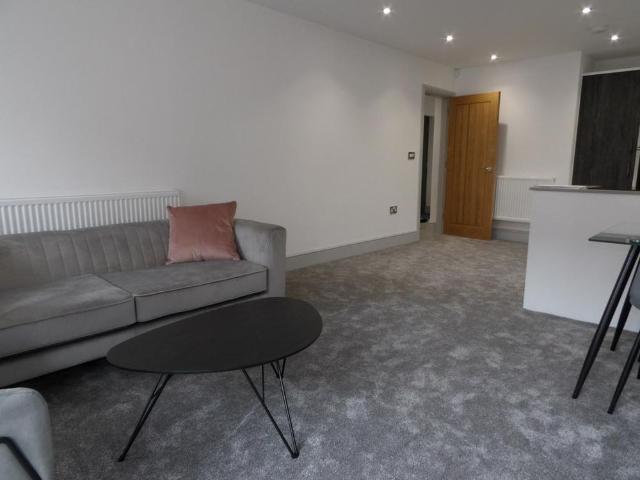 2 bedroom apartment to rent