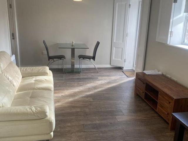 2 bedroom apartment to rent